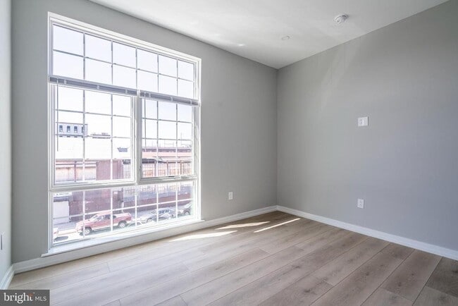 Building Photo - 2401 Washington Ave