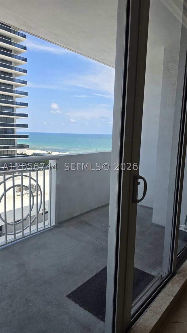 Building Photo - 5825 Collins Ave