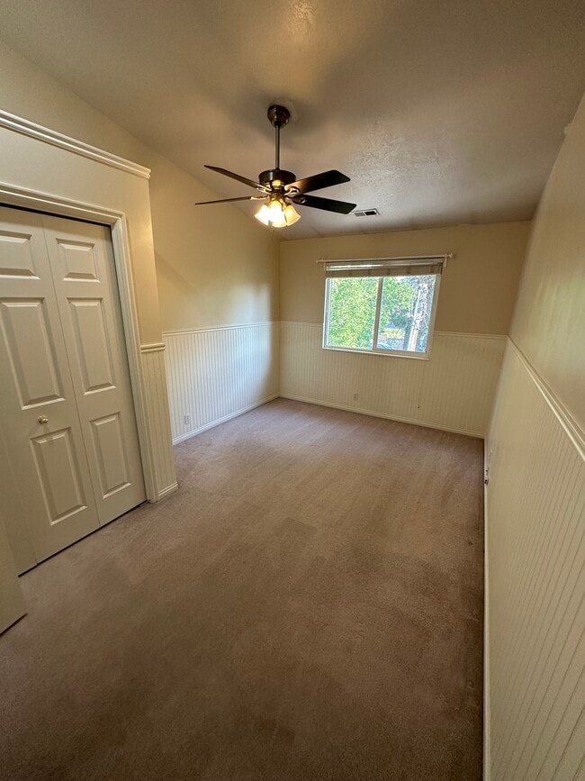 Building Photo - 776 E Scott Ave