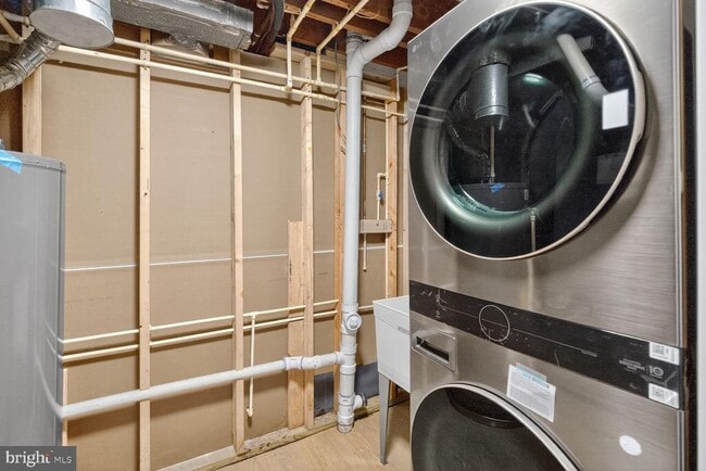 Building Photo - 8915 Sylvania St