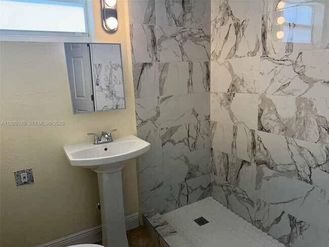 Building Photo - 17625 SW 160th Ave