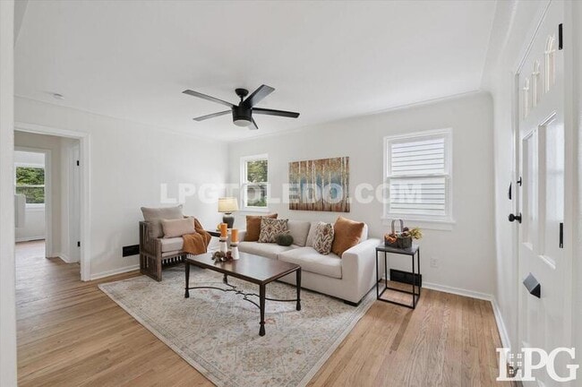 Building Photo - 2736 Northwood Ave