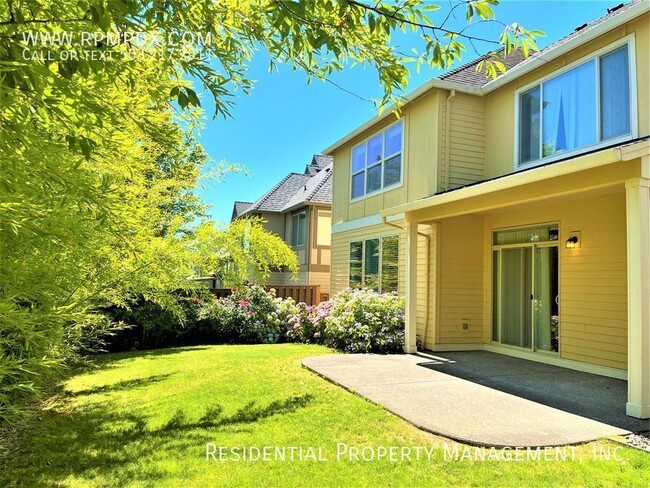 Building Photo - Sought After Arbor Heights Home with Commu...