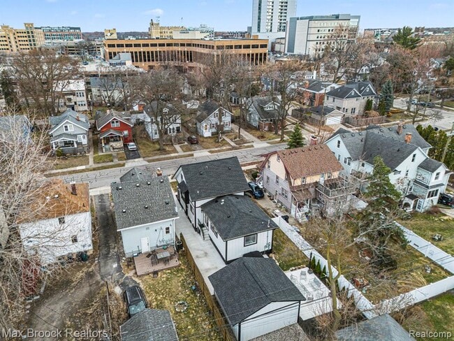 Building Photo - 314 S Laurel St