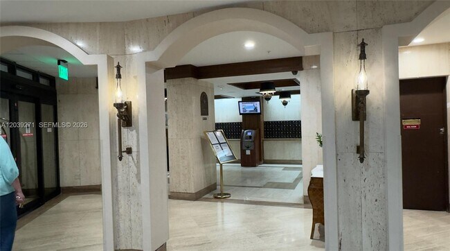 Building Photo - 6039 Collins Ave