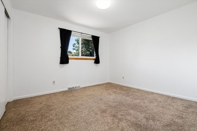 Building Photo - 13123 Spica Dr