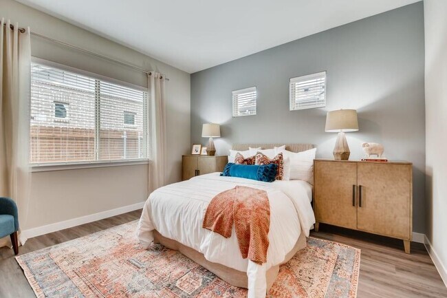 Building Photo - 8500 Comanche Springs Dr