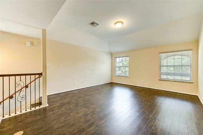 Building Photo - 43 Amaifi Dr