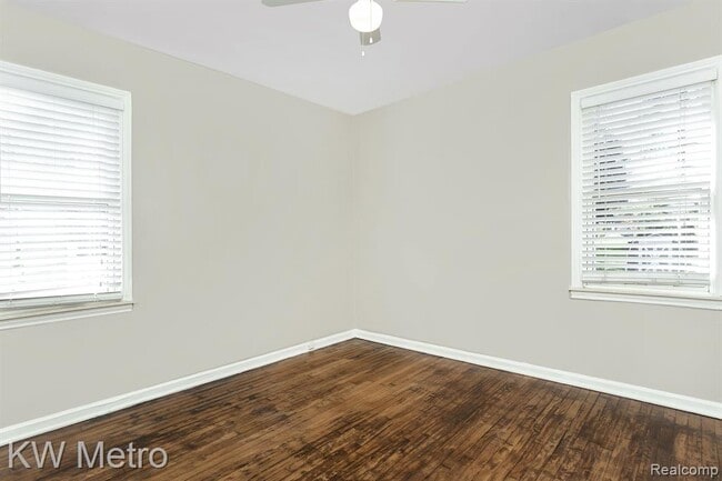 Building Photo - 1907 N Connecticut Ave