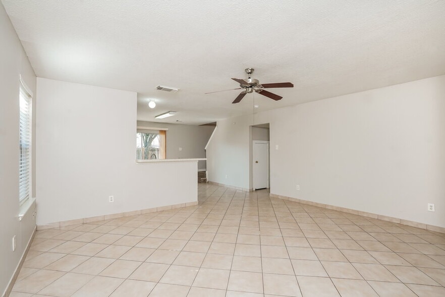 Building Photo - 7331 Parkland Manor Dr