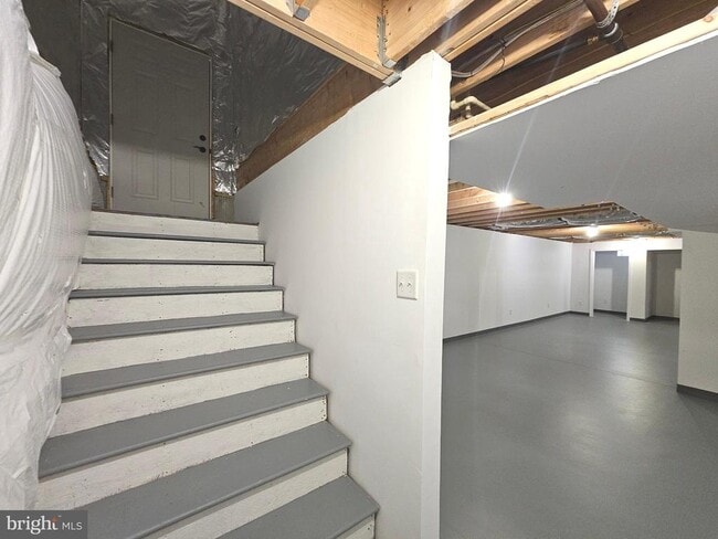 Building Photo - 269 S Marshview Terrace