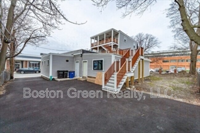 Building Photo - 2 Rossmore Road