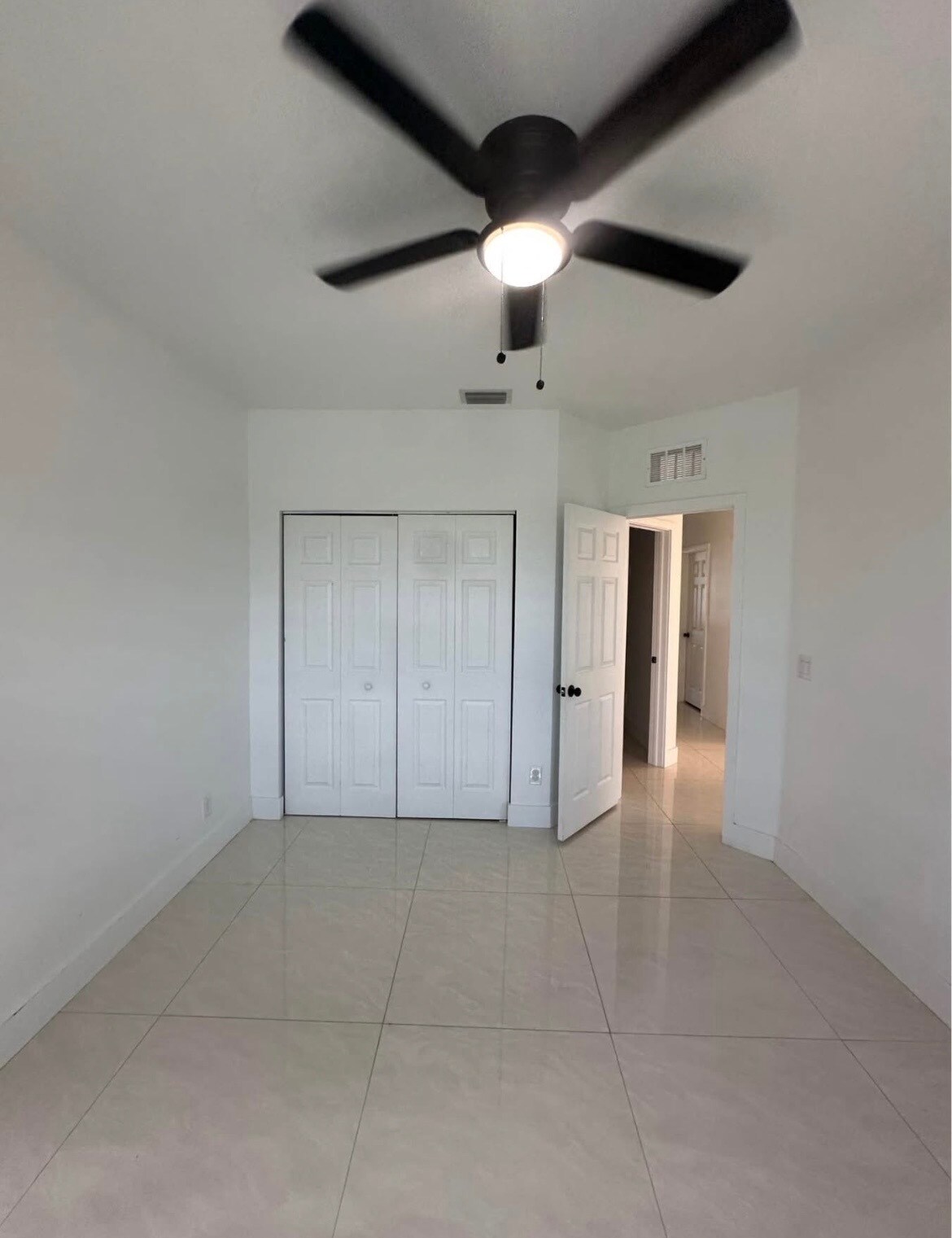 Building Photo - 1147 Gilbert Ave S