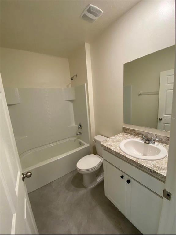 Building Photo - 822 Remington Green Dr SE