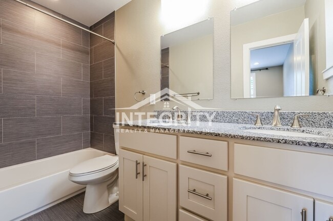 Building Photo - 3622 W 29th Ave