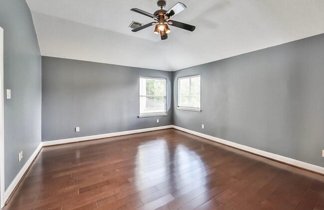 Building Photo - 415 Asbury St