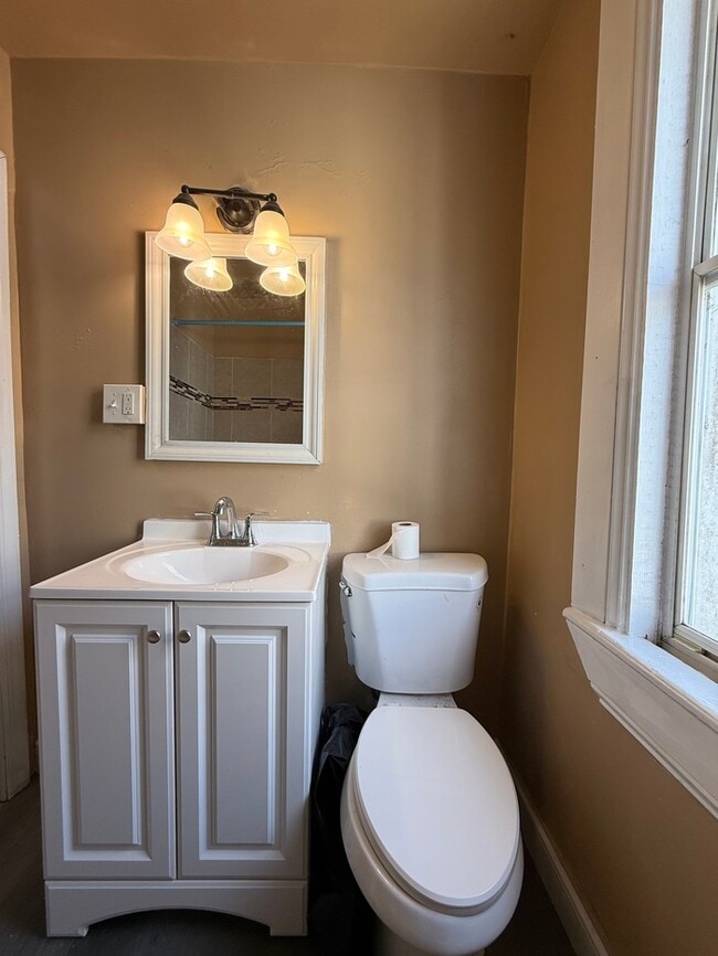 Building Photo - 519 Graff Ln