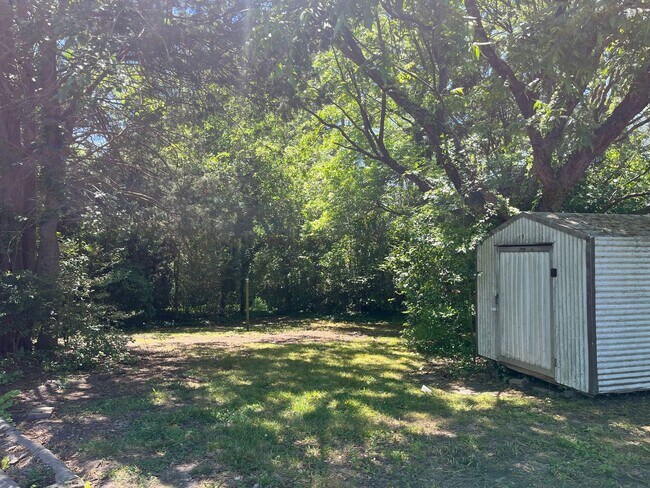 Building Photo - Amazing Ranch Home In Raleigh, Available Now!