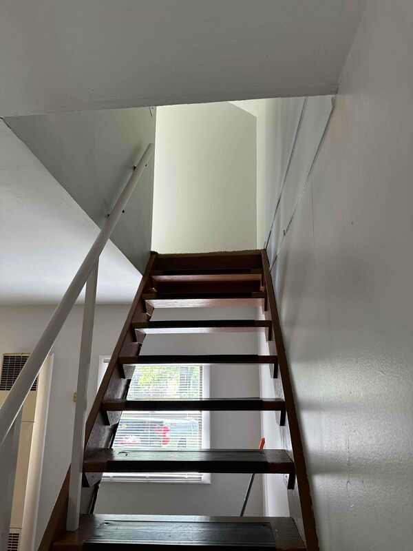 Building Photo - 360 Locust St