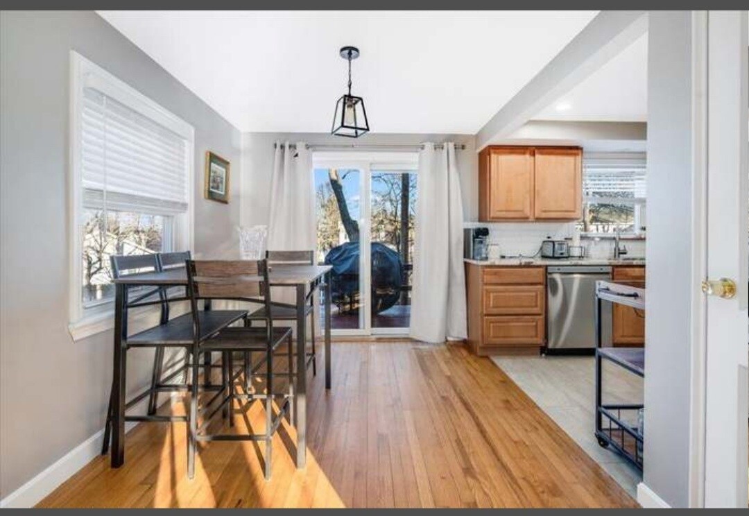 Building Photo - 90 Harold St