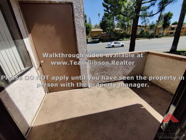 Building Photo - 1 Bedroom, Upstairs Condo