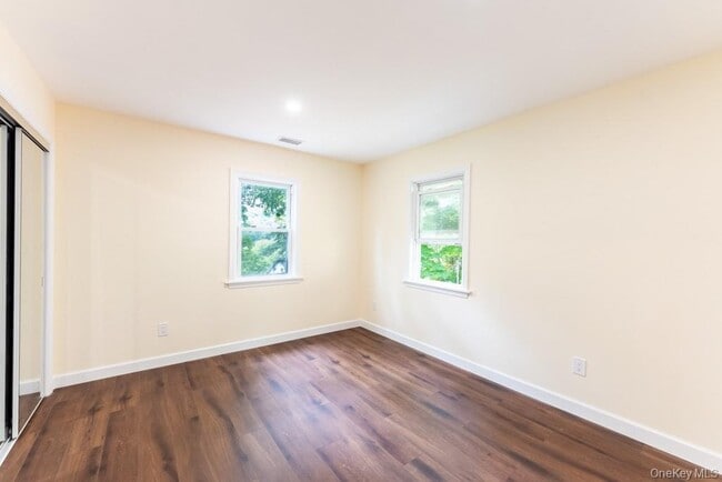 Building Photo - 745 Peekskill Hollow Rd