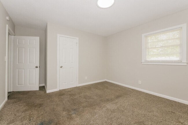 Building Photo - 4533 Sentry St