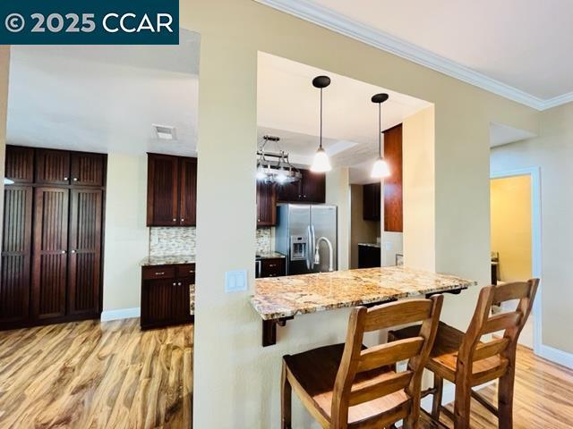 Building Photo - 3046 Lakemont Dr