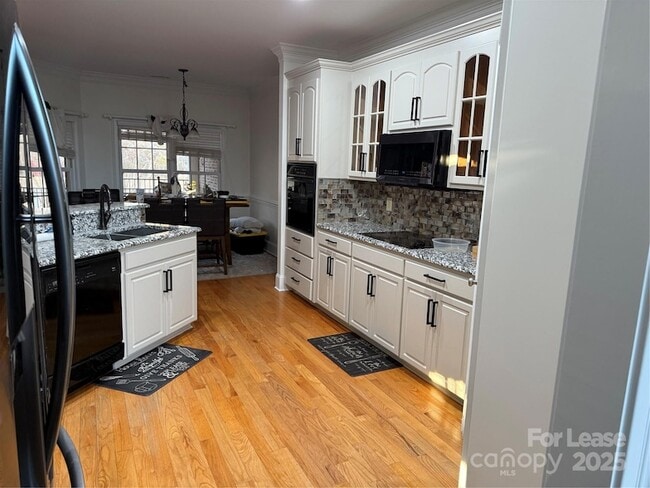 Building Photo - 5919 Newell Dr