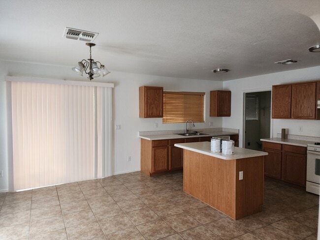Building Photo - 13514 E Diablo Creek Dr
