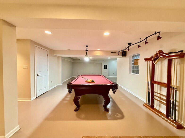 Building Photo - 1205 N Scarlet Ct