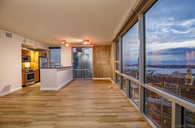 Building Photo - 321 Tenth Ave