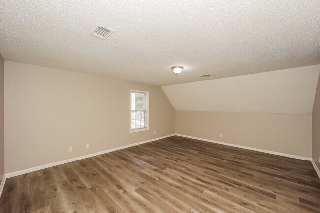 Building Photo - 8144 Green Garden Dr