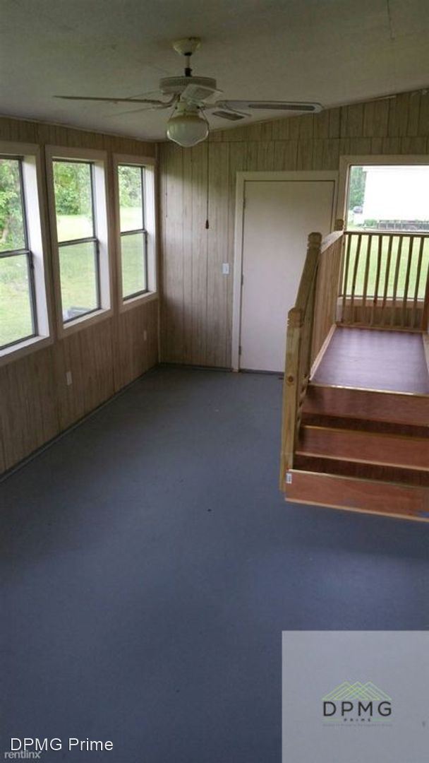 Building Photo - 3 br, 2 bath House - 8085 Pettit Road