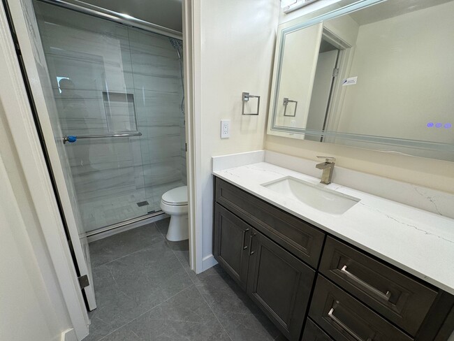 Building Photo - Beautifully Renovated 4-Bedroom Home in We...