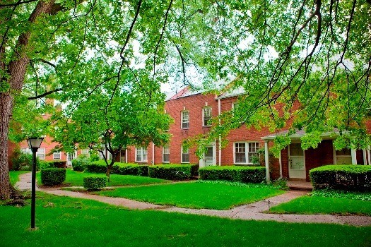 Primary Photo - Elwood Gardens