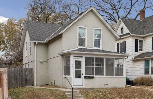Building Photo - 1504 4th St NE