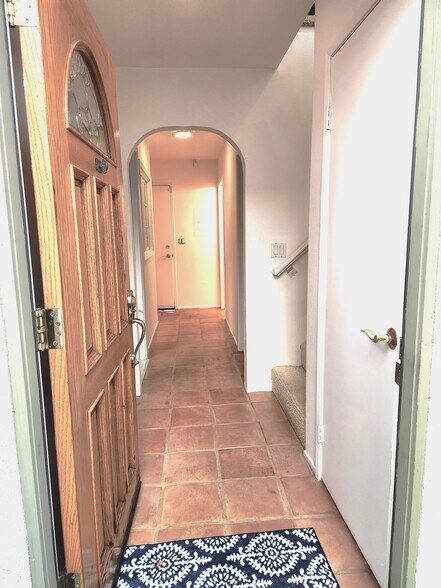 Building Photo - 5322 Colodny Dr