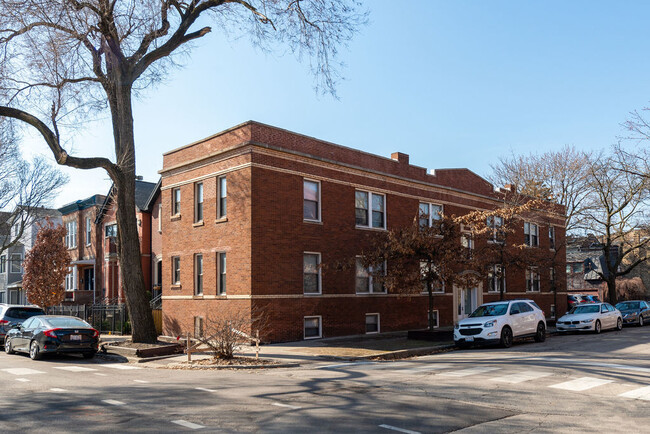 Building Photo - 2207 W School St