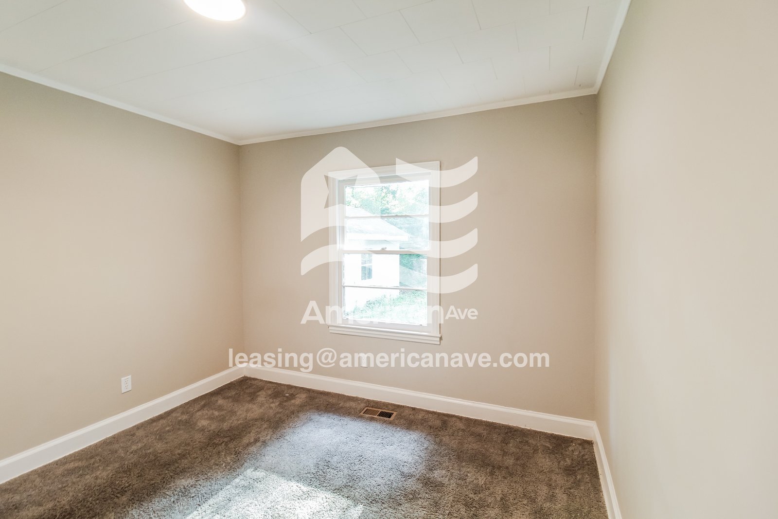 Building Photo - 136 Evergreen St