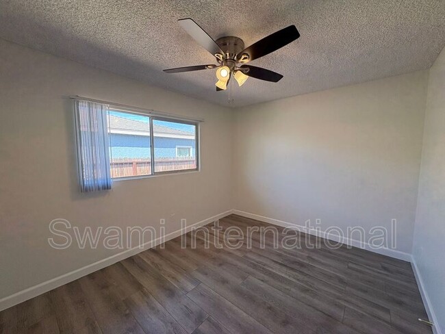 Building Photo - 21612 Berendo Ave