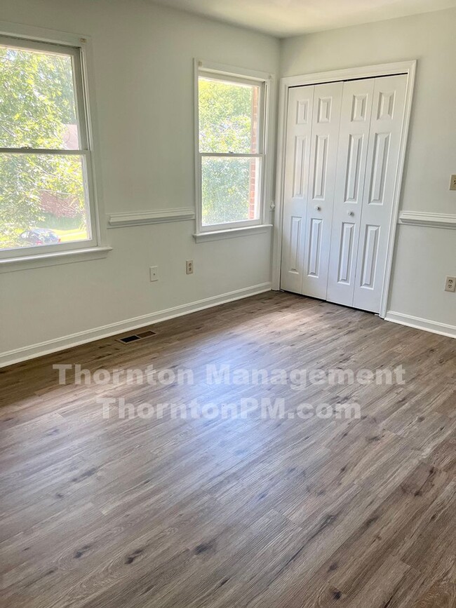 Building Photo - Fredericksburg Townhouse Price Drop!
