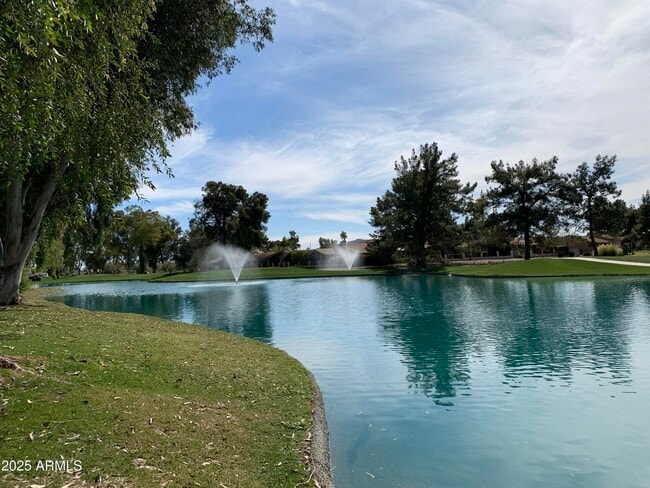 Building Photo - 11000 N 77th Pl