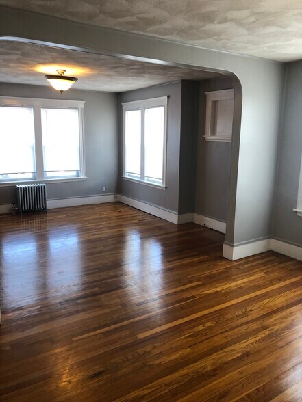 Building Photo - 84 Endicott St