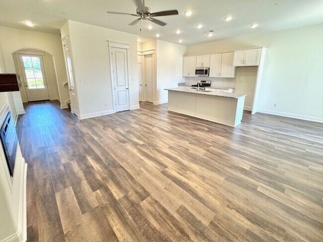 Building Photo - OPEN HOUSE! Saturday, August 2, 2025. Now ...