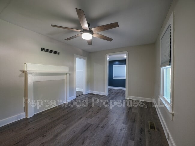 Building Photo - 930 Ansel St