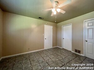 Building Photo - 3223 Leewood Dr