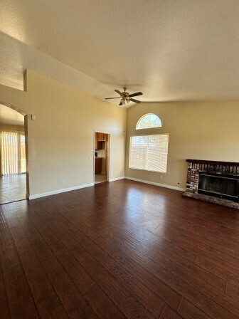 Building Photo - Nice Home in convenient location near ever...