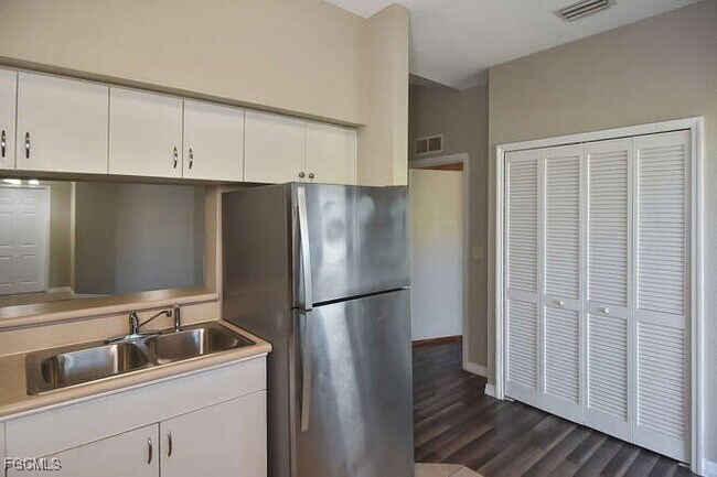 Building Photo - 8331 Bernwood Cove Loop