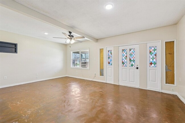 Building Photo - 620 Barbara Dr